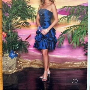 Zum Zum by Niki Levas short formal dress